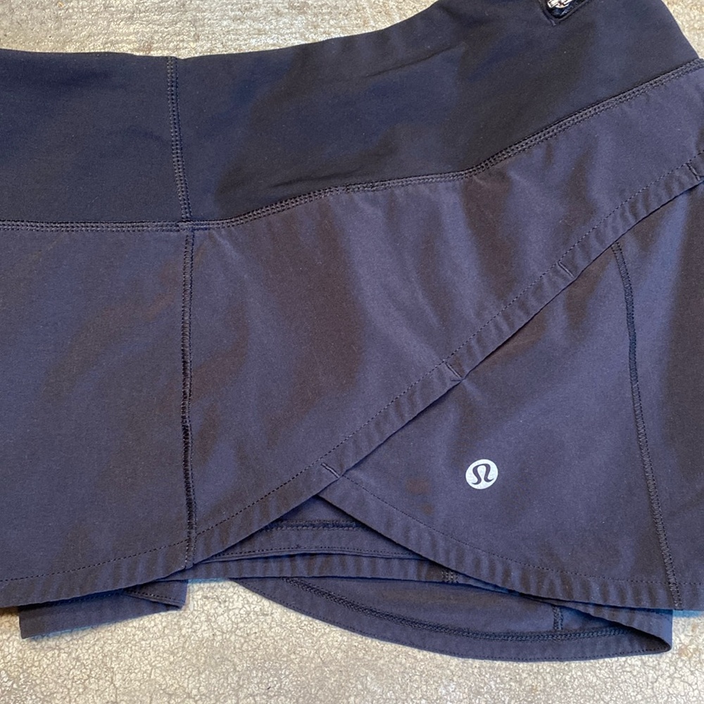 Lululemon running shorts size 4 black